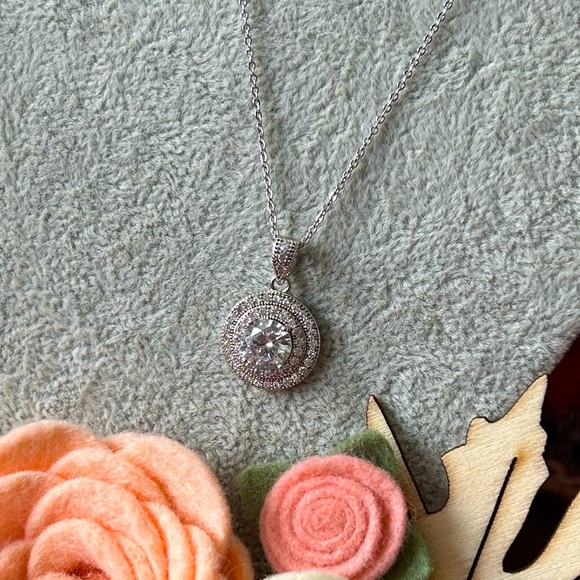 NWT Silver Necklace Cubic Zirconia Pendant - Picture 3 of 6